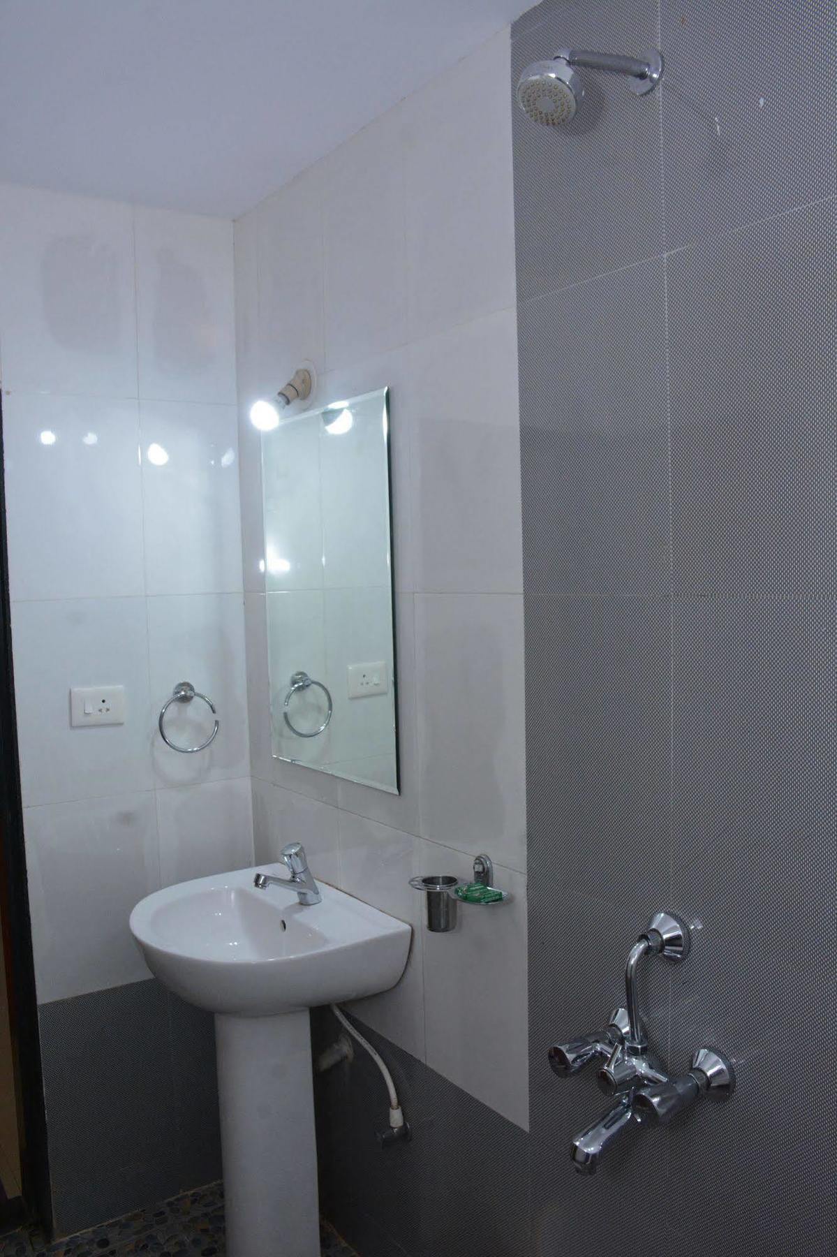 Rbr Suites Calangute Exterior photo